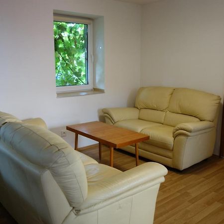 Apartmán Hulín, Chrášťany - bílý Hulin Exterior foto