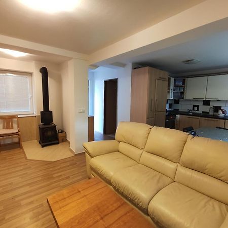 Apartmán Hulín, Chrášťany - bílý Hulin Exterior foto