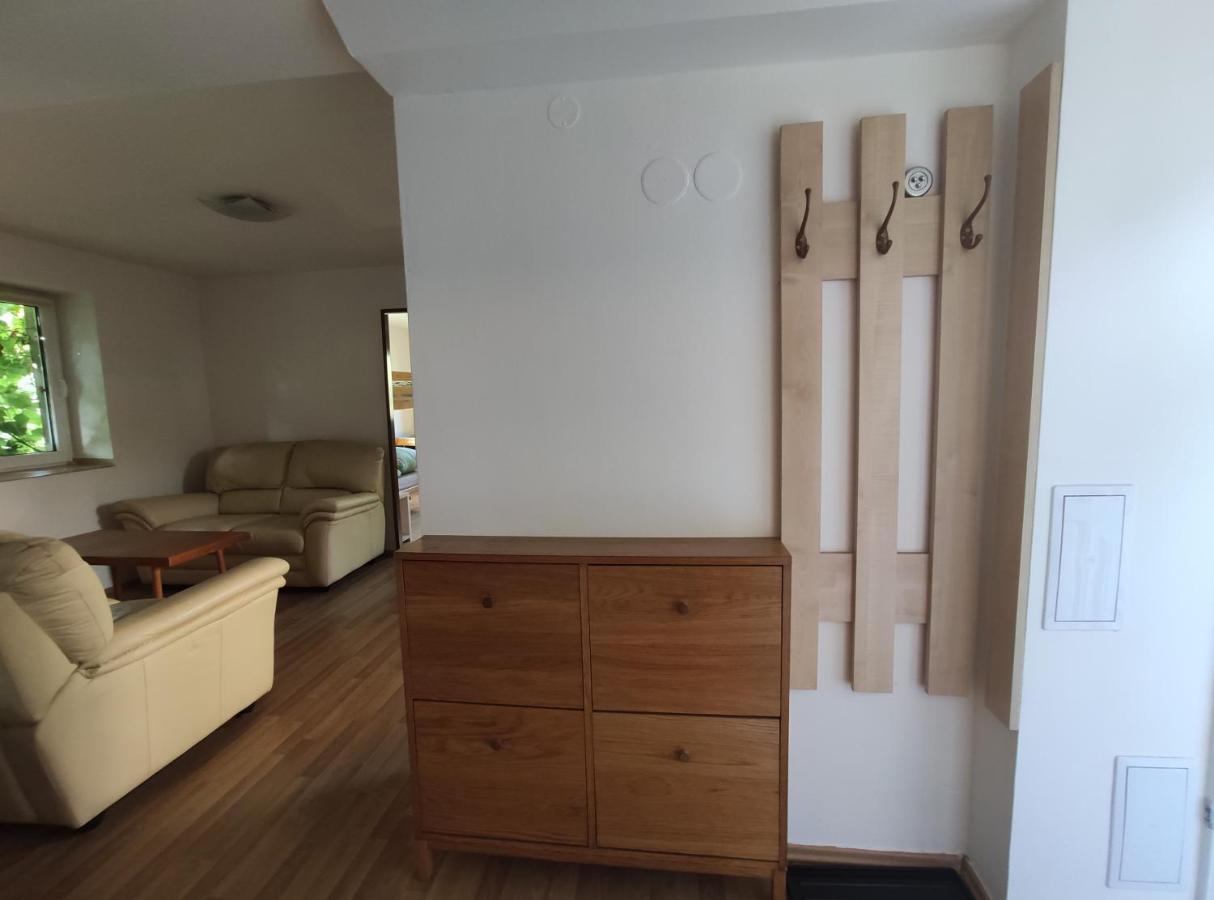 Apartmán Hulín, Chrášťany - bílý Hulin Exterior foto