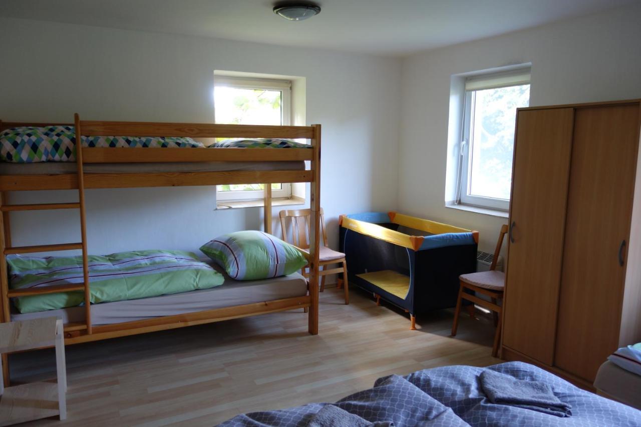 Apartmán Hulín, Chrášťany - bílý Hulin Exterior foto